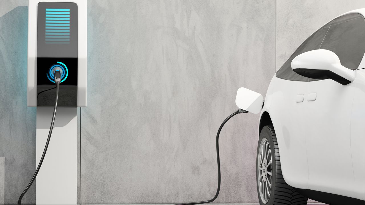 "Maximizing Revenue from EV Charging Stations: Billing, Payments, and Management"