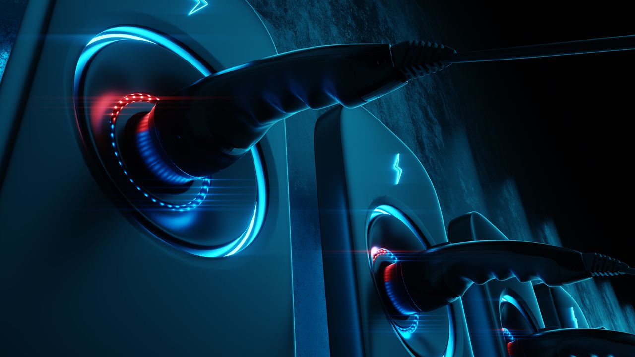 "Optimizing EV Charging Station Management: Control, Connectivity, Revenue"